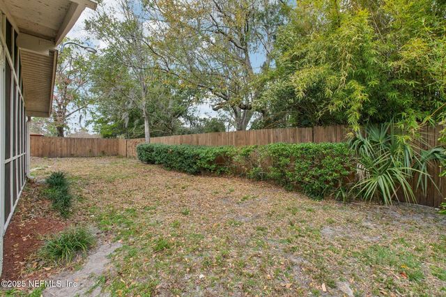 4901 LOFTY PINES Circle E, Jacksonville, FL 32210