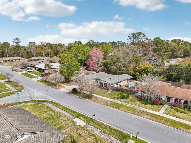 4901 LOFTY PINES Circle E, Jacksonville, FL 32210