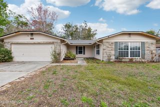 4901 LOFTY PINES Circle E, Jacksonville, FL 32210