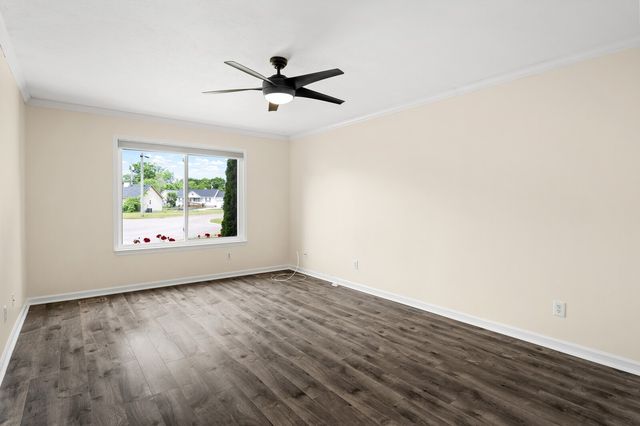 805 Childers Ct, La Vergne, TN 37086