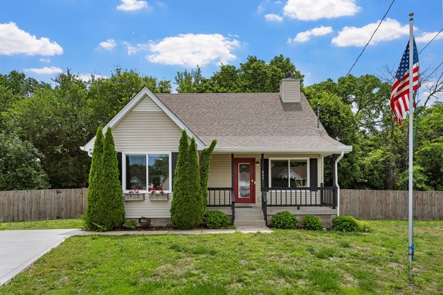 805 Childers Ct, La Vergne, TN 37086