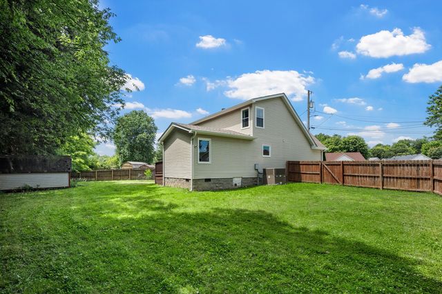 805 Childers Ct, La Vergne, TN 37086