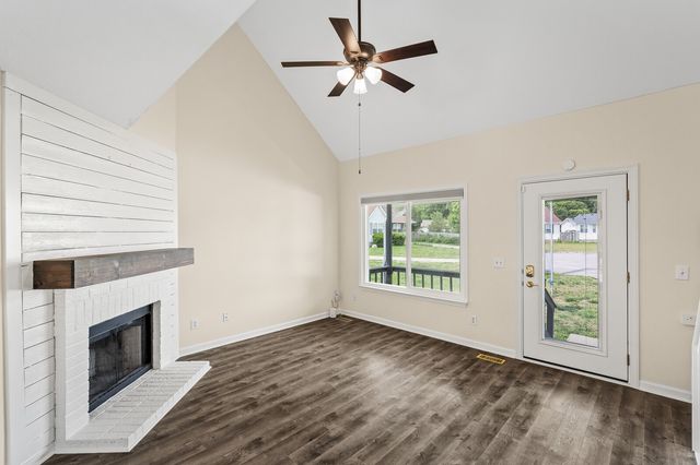 805 Childers Ct, La Vergne, TN 37086