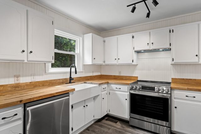 805 Childers Ct, La Vergne, TN 37086