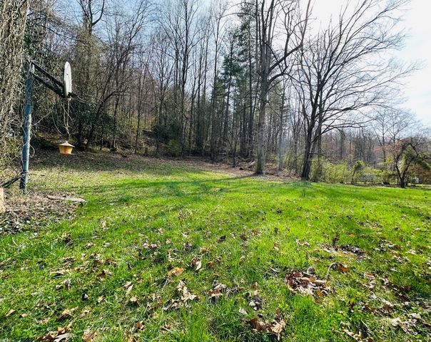 212 Town Branch Road, Manchester, KY 40962