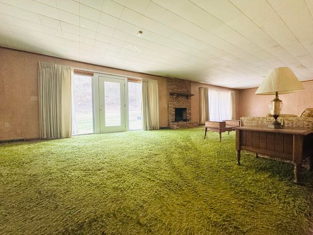 212 Town Branch Road, Manchester, KY 40962