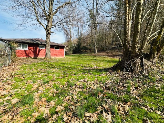 212 Town Branch Road, Manchester, KY 40962