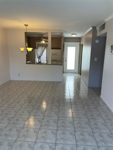 4421 NW 16th Street G211, Lauderhill, FL 33313