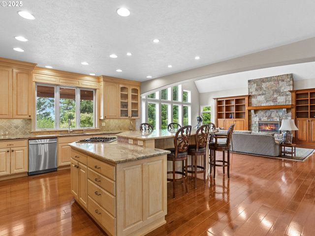 8801 Se WALNUT Dr, Amity, OR 97101