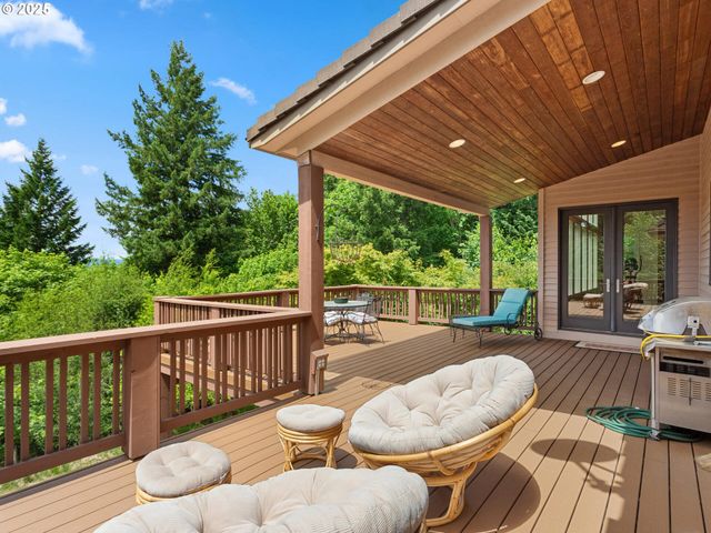 8801 Se WALNUT Dr, Amity, OR 97101