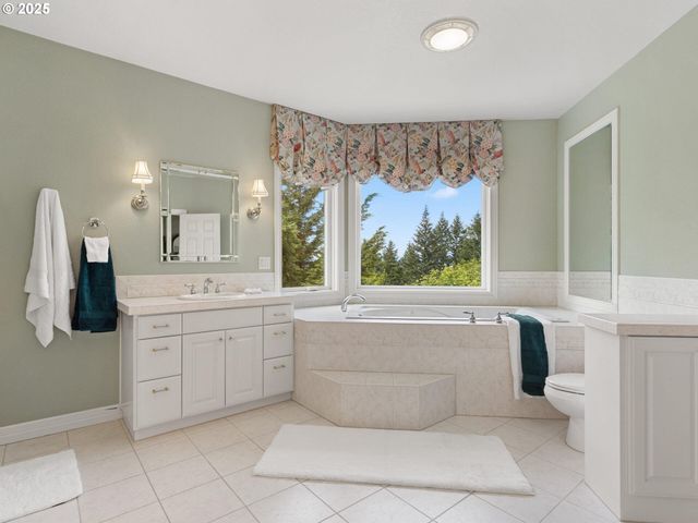 8801 Se WALNUT Dr, Amity, OR 97101