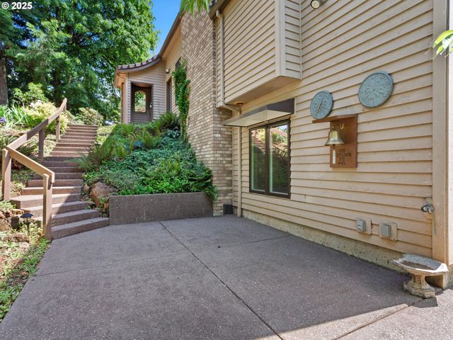 8801 Se WALNUT Dr, Amity, OR 97101
