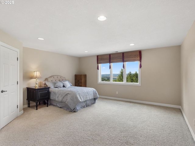 8801 Se WALNUT Dr, Amity, OR 97101