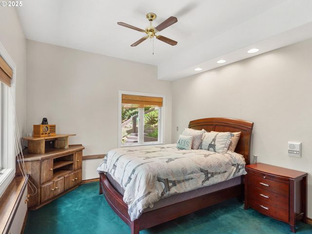 8801 Se WALNUT Dr, Amity, OR 97101