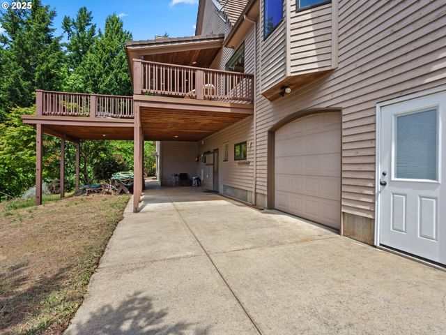 8801 Se WALNUT Dr, Amity, OR 97101