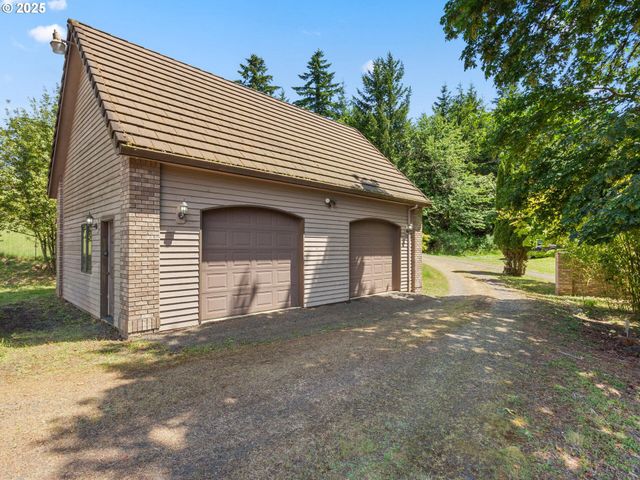 8801 Se WALNUT Dr, Amity, OR 97101