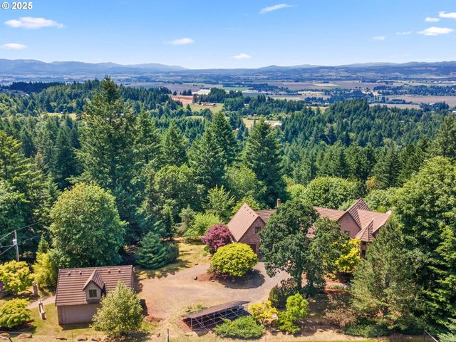 8801 Se WALNUT Dr, Amity, OR 97101