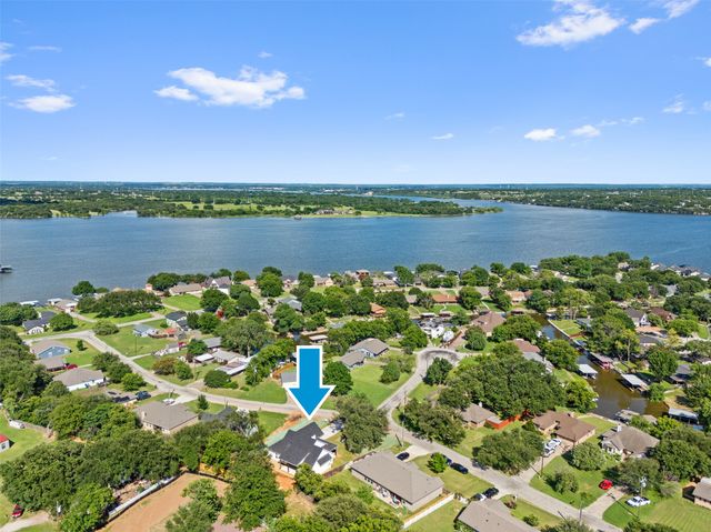 1610 Cheyenne Trail, Granbury, TX 76048