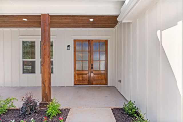 1610 Cheyenne Trail, Granbury, TX 76048