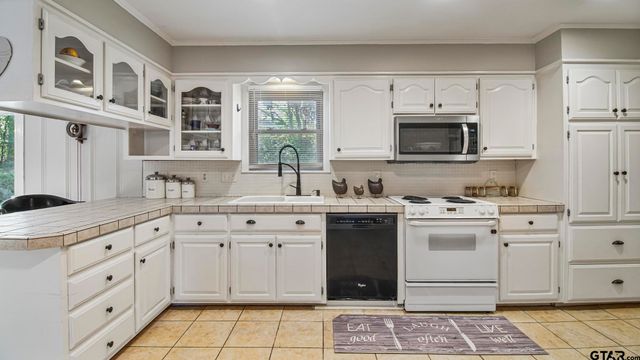 4205 Birdwell Dr, Tyler, TX 75703