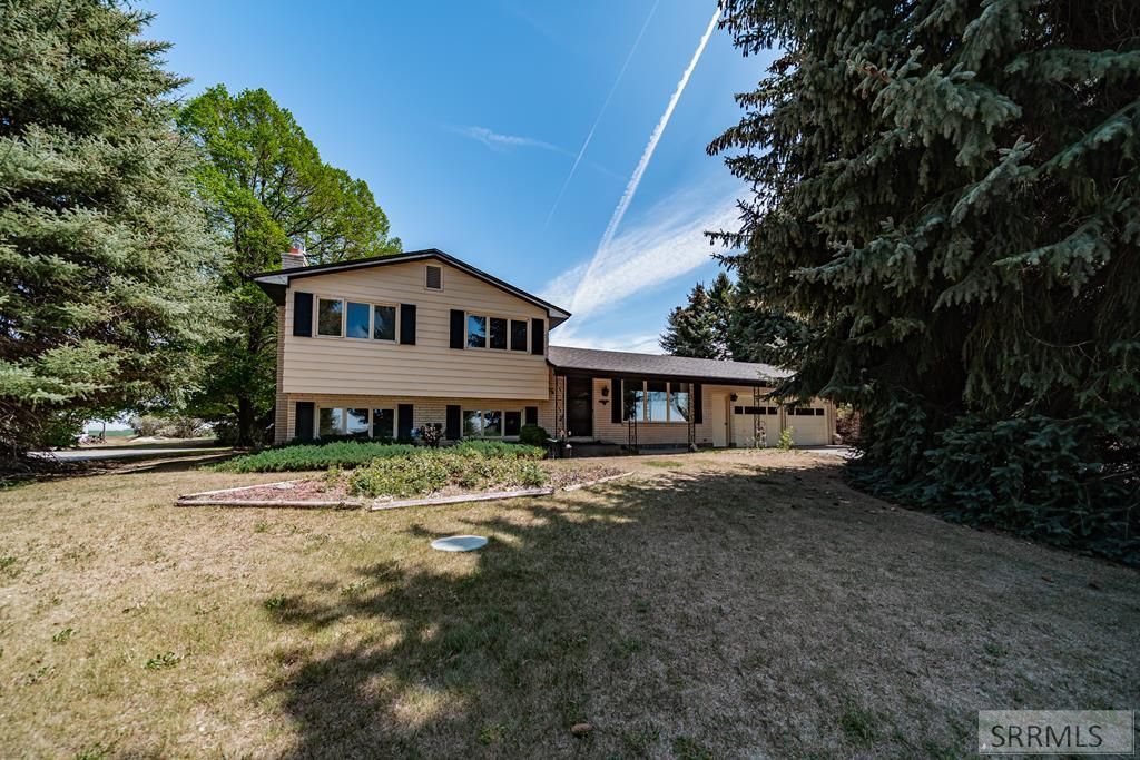 Image 1 of property listing at 1230 N 45th W, Idaho Falls, ID 83402