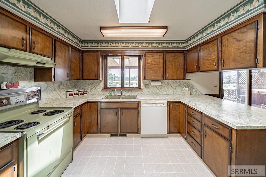 Image 15 of property listing at 1230 N 45th W, Idaho Falls, ID 83402