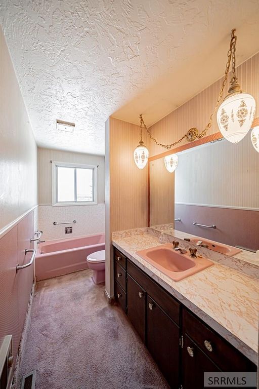 Image 31 of property listing at 1230 N 45th W, Idaho Falls, ID 83402