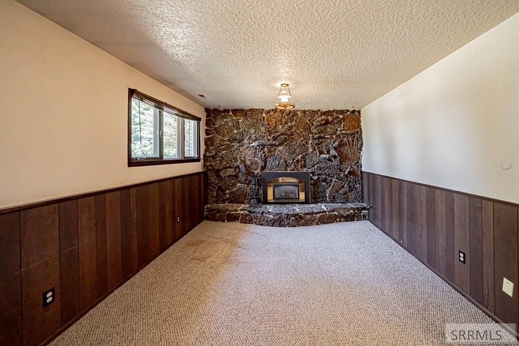 Image 35 of property listing at 1230 N 45th W, Idaho Falls, ID 83402