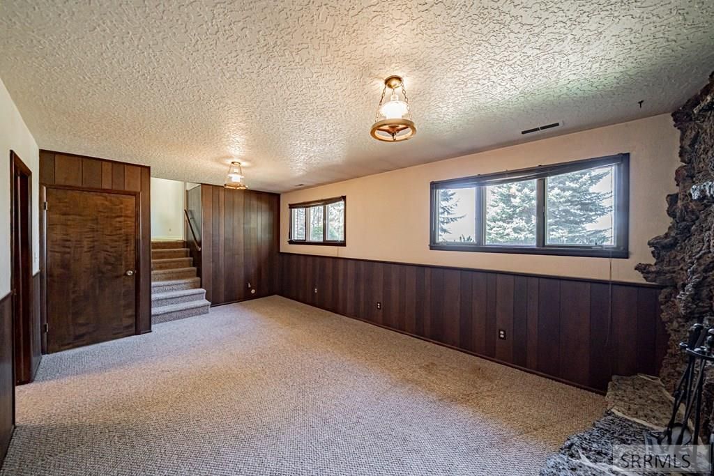 Image 37 of property listing at 1230 N 45th W, Idaho Falls, ID 83402