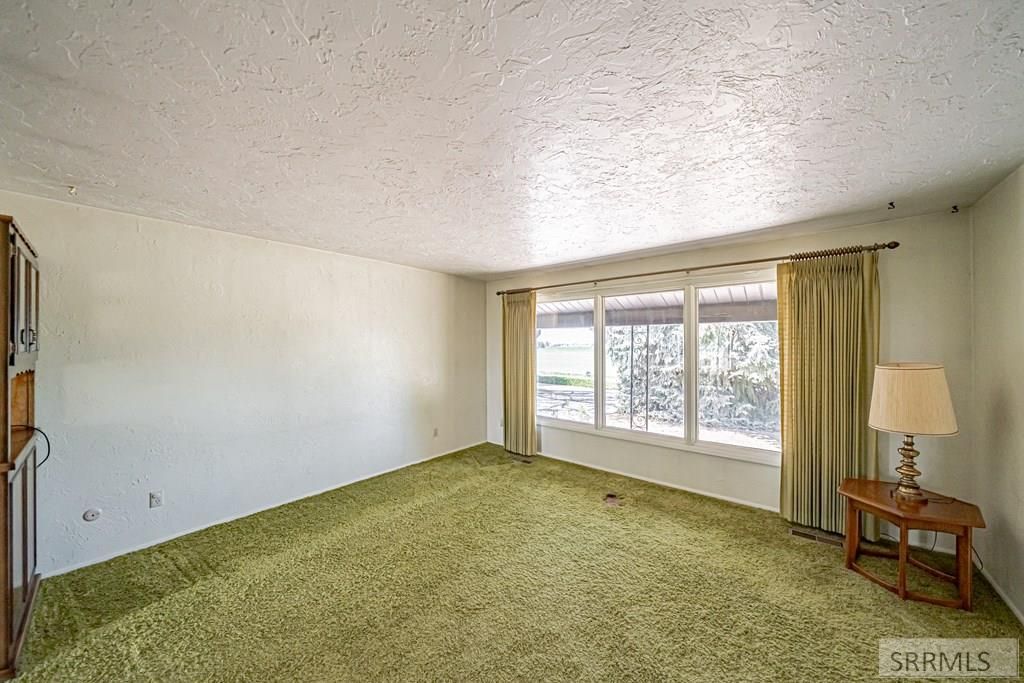 Image 6 of property listing at 1230 N 45th W, Idaho Falls, ID 83402