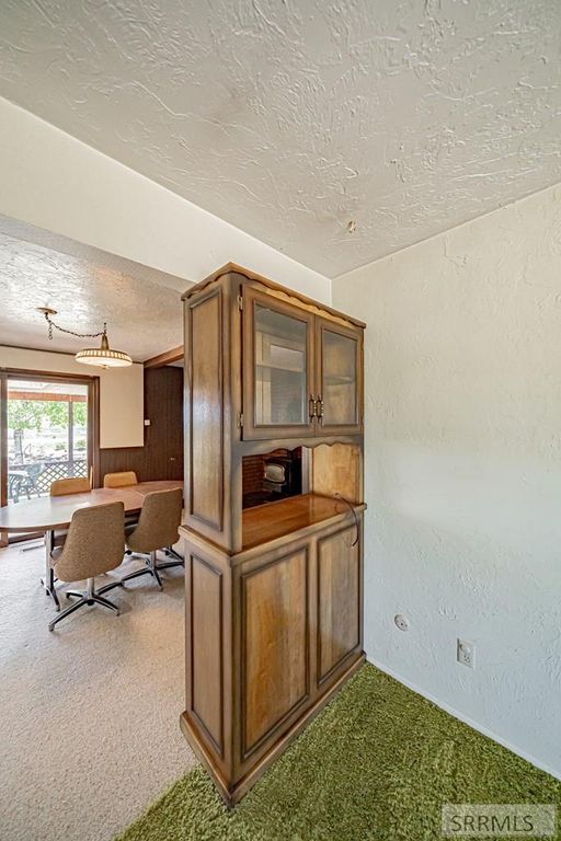 Image 8 of property listing at 1230 N 45th W, Idaho Falls, ID 83402
