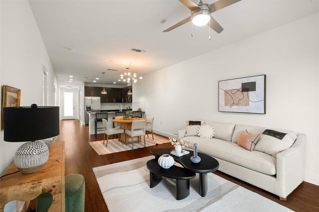 2804 Treble LN 923, Austin, TX 78704