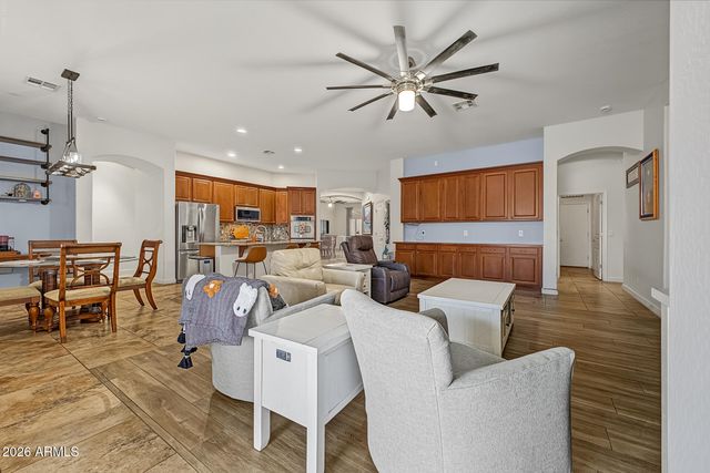 26915 N GIDIYUP Trail, Phoenix, AZ 85085