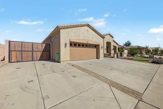 26915 N GIDIYUP Trail, Phoenix, AZ 85085