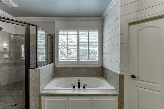 3092 Hidden Falls Drive, Buford, GA 30519