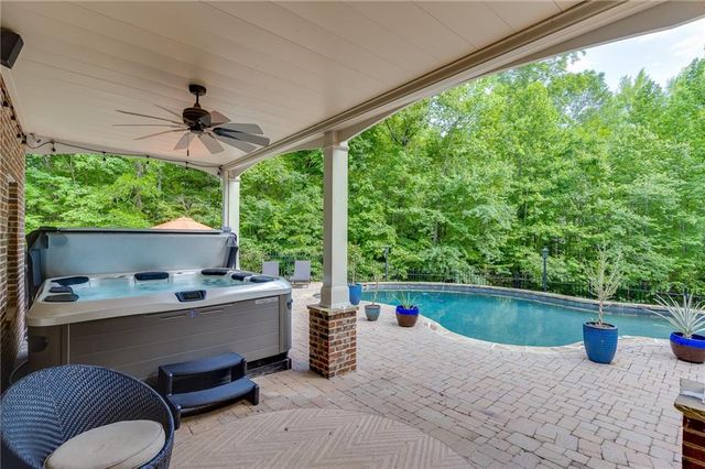 3092 Hidden Falls Drive, Buford, GA 30519
