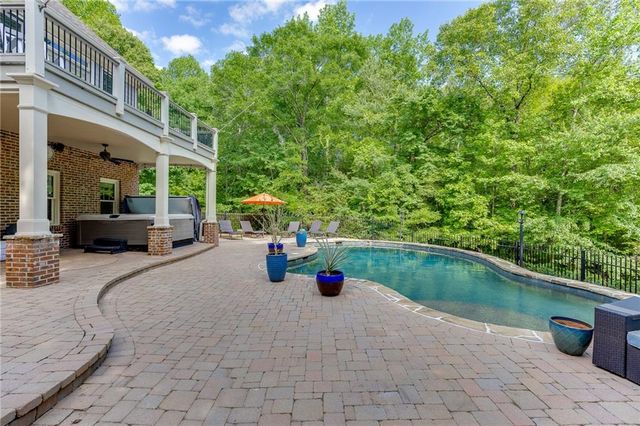 3092 Hidden Falls Drive, Buford, GA 30519