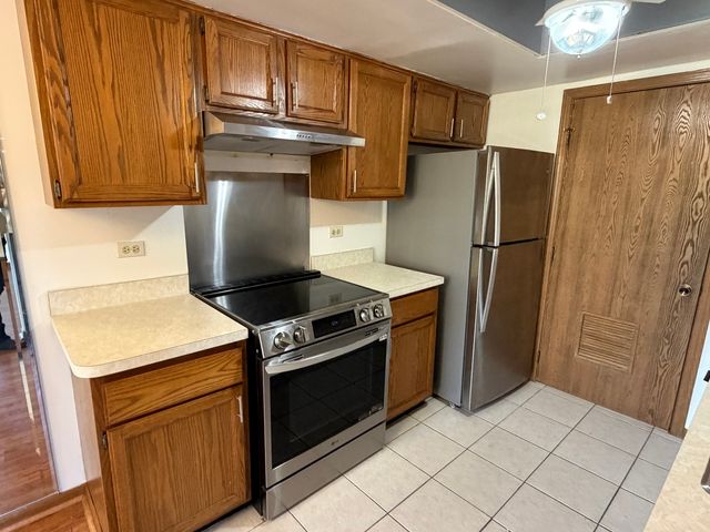 4007 193rd Street 2, Country Club Hills, IL 60478