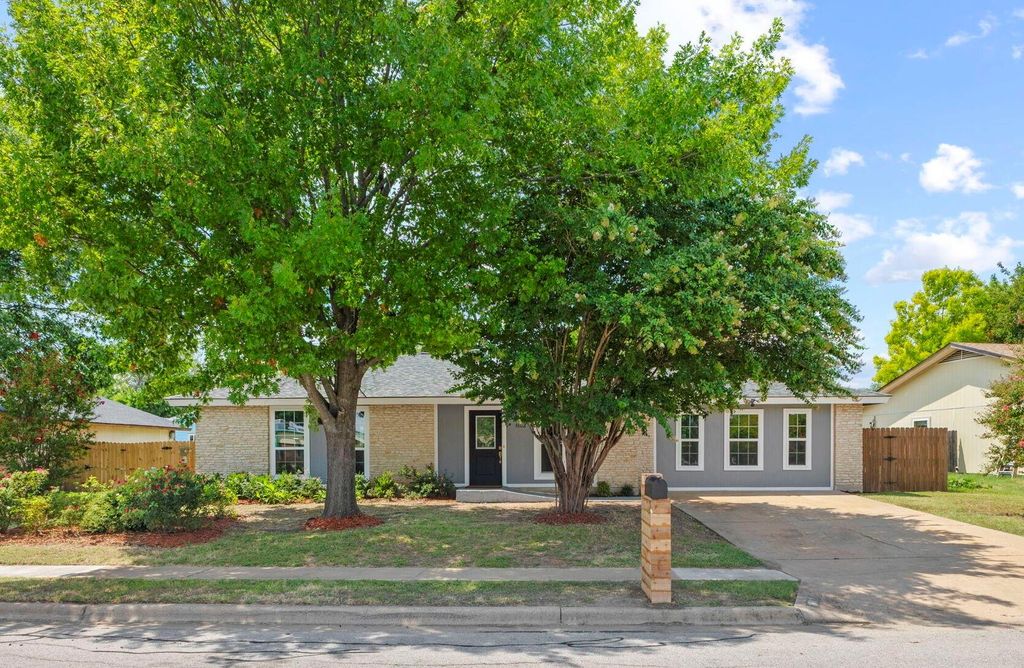 1602 Provident LN, Round Rock, TX 78664
