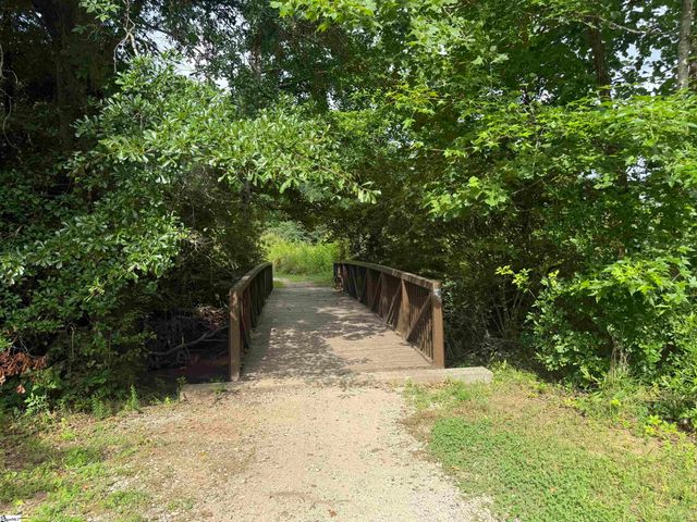 135 Creek Shoals Drive, Simpsonville, SC 29681