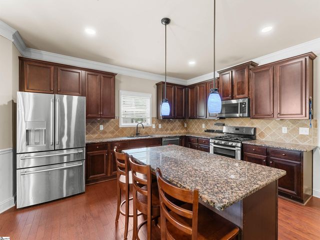 135 Creek Shoals Drive, Simpsonville, SC 29681