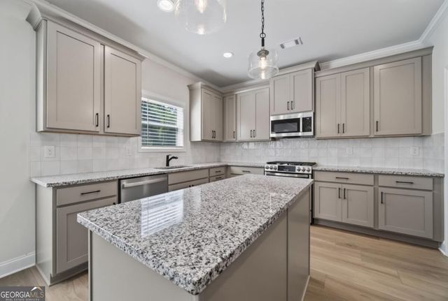 907 Bessie Court, Loganville, GA 30052