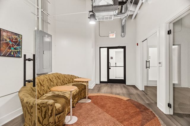 1453 Maple Avenue 211, Evanston, IL 60201