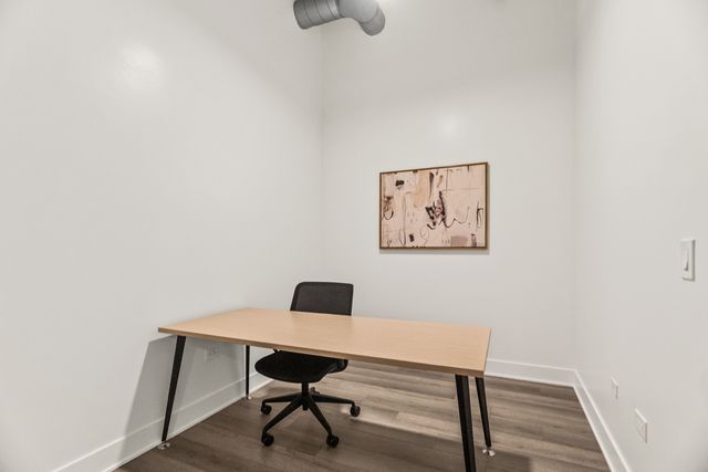 1453 Maple Avenue 211, Evanston, IL 60201