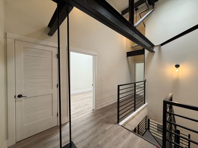 1453 Maple Avenue 211, Evanston, IL 60201