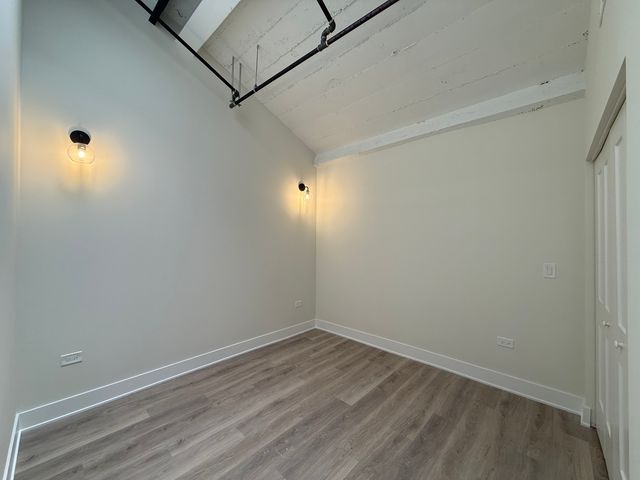 1453 Maple Avenue 211, Evanston, IL 60201