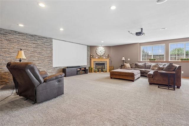 2105 Catherine Court, Marion, IA 52302