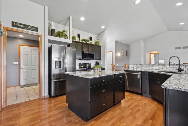 2105 Catherine Court, Marion, IA 52302