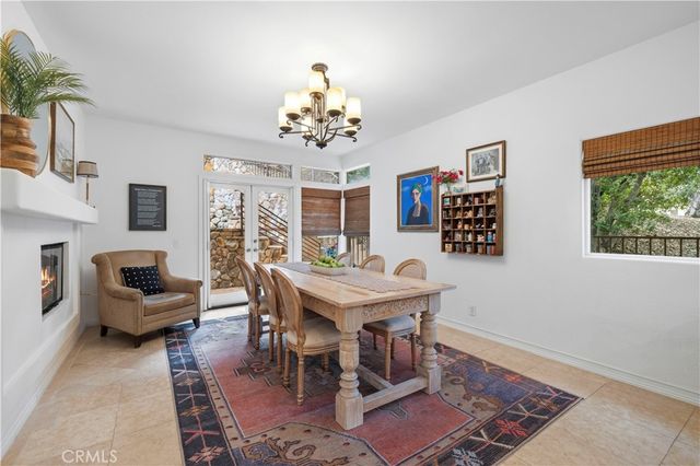 23656 White Oak Court, Newhall, CA 91321