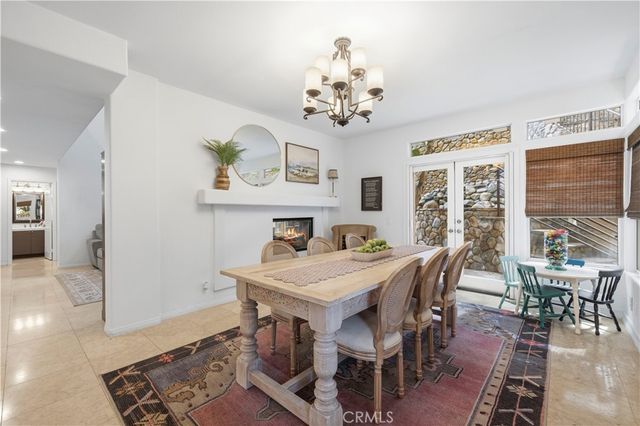 23656 White Oak Court, Newhall, CA 91321